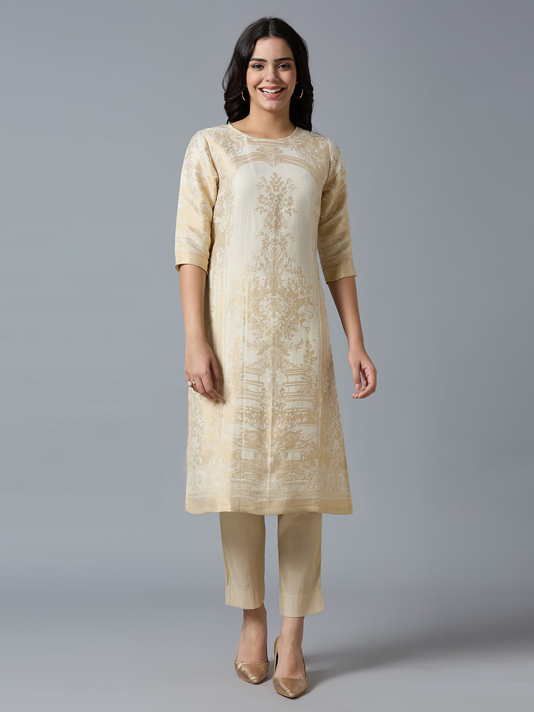 Cloth Haus India Floral Woven Design Round Neck Brocade Straight Kurta