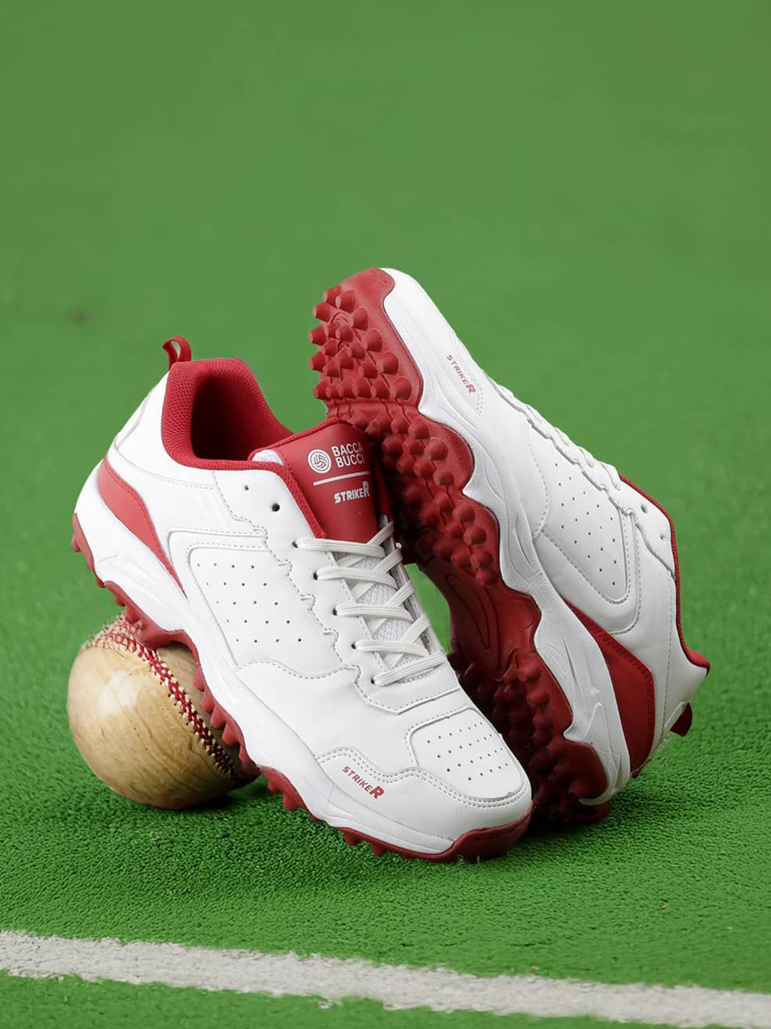 bacca bucci STRIKER Men Red and White Cricket Shoes