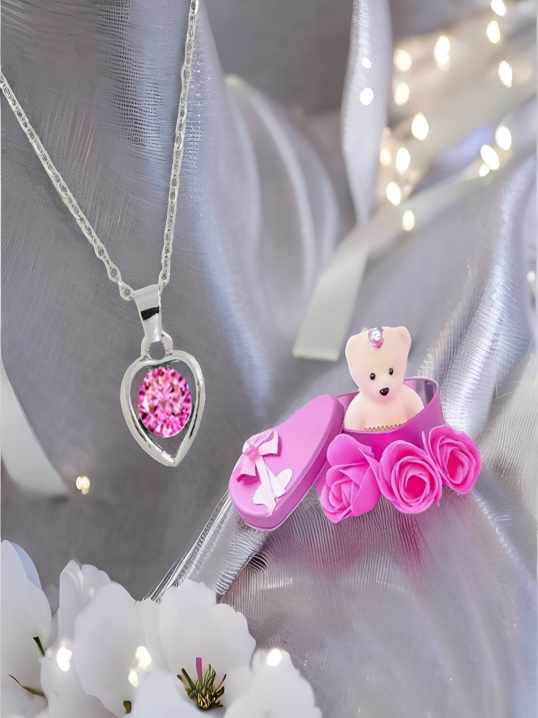 UNIVERSITY TRENDZ Pink & White 2 PiecesHeart Pendant Chain & Teddy Bear Gift Set