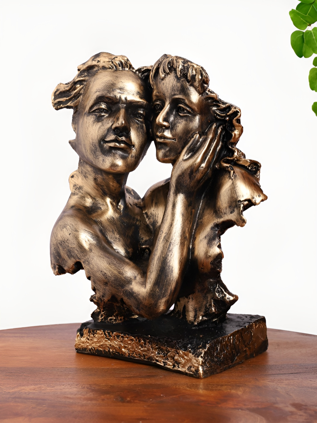 INTERNATIONAL GIFT Romantic Love Couple Copper Polyresin Natural Living Room Medium Showpiece - 3.9 Inches