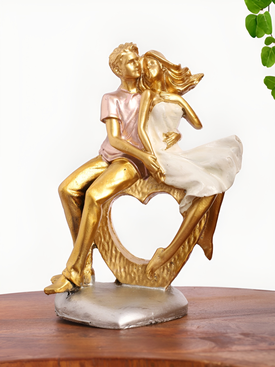INTERNATIONAL GIFT Romantic Hart Shape Couple Sitting Gold Polyresin Glossy Living Room Small Showpiece - 8 Inches