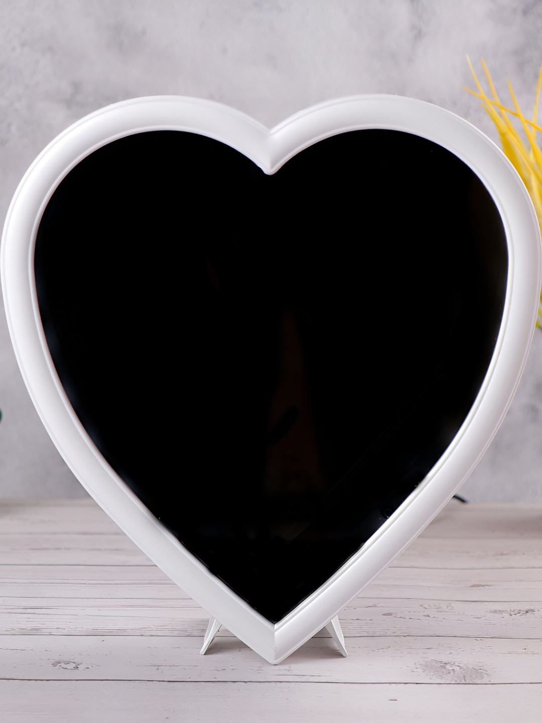 Archies White & Black Heart Shaped Table Photo Frame With Led