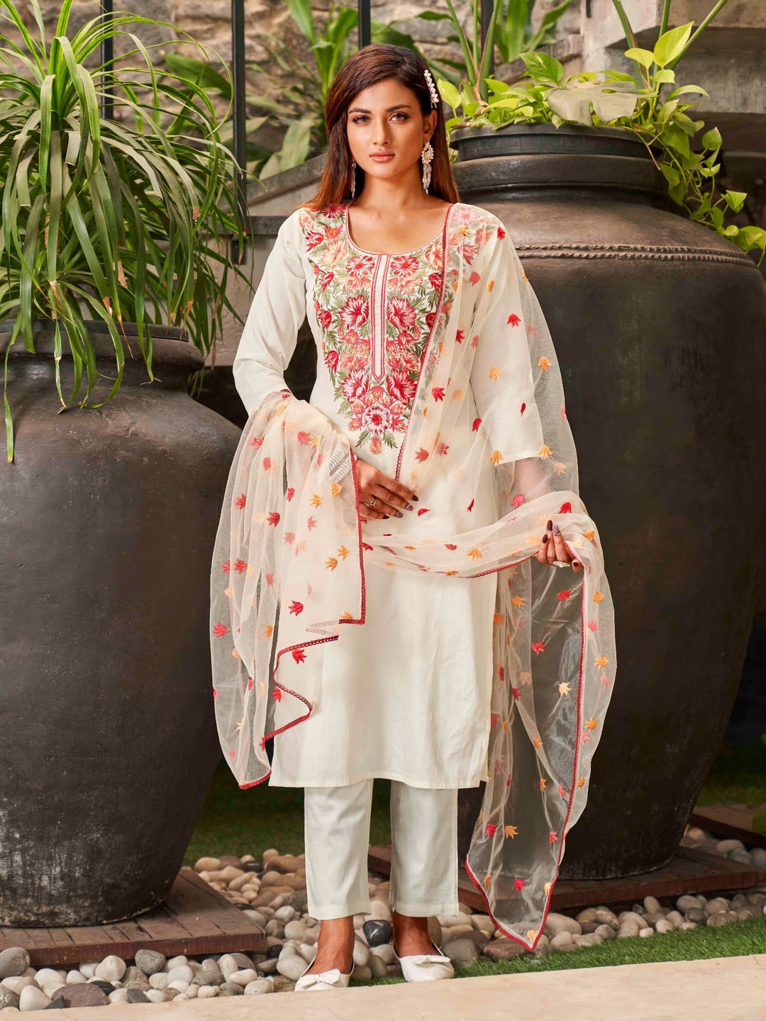 Lookmark Floral Yoke Design Thread Work Straight Kurta With Trousers And Dupatta