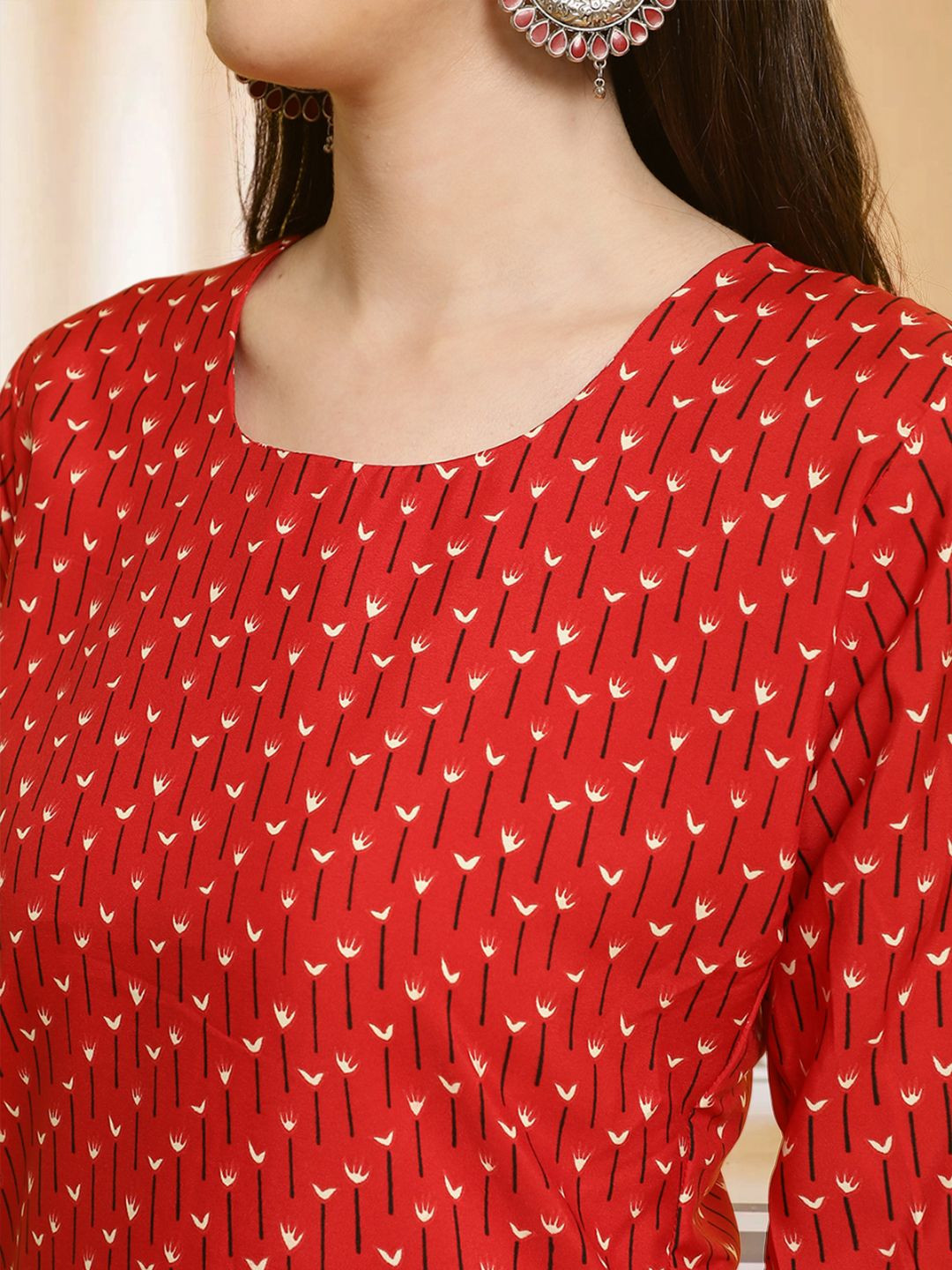 7Threads Micro And Ditsy Printed Round Neck Straight Kurta With Trouser