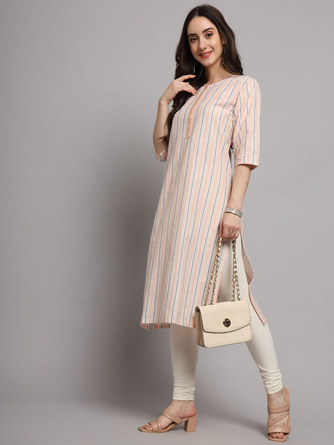 INVAGA FASHION Women Printed Gotta Patti Kurta