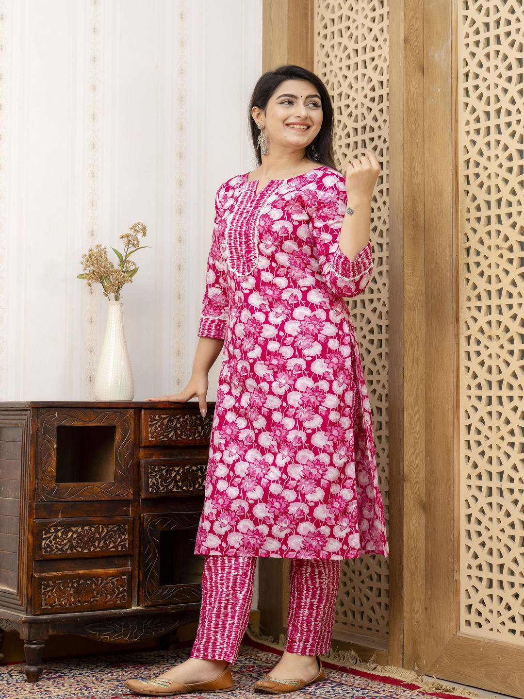 Shivaradhya Designers Women Floral Printed Regular Pure Cotton Kurta with Trousers