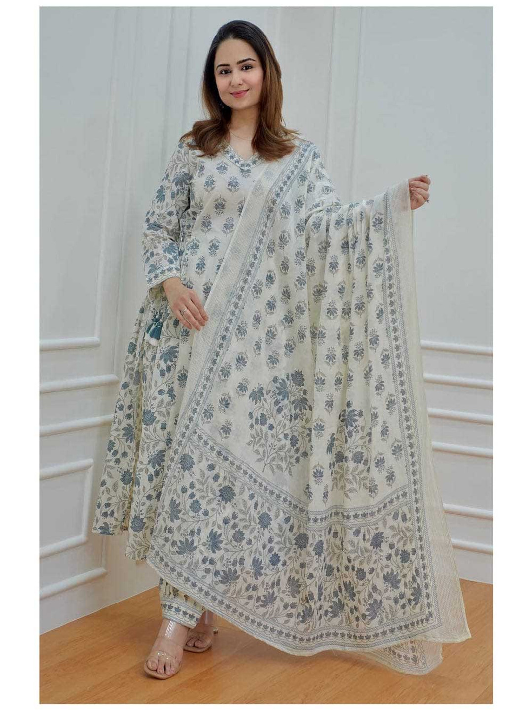 Danilo Women Floral Printed Regular Pure Cotton Kurta with Salwar & With Dupatta