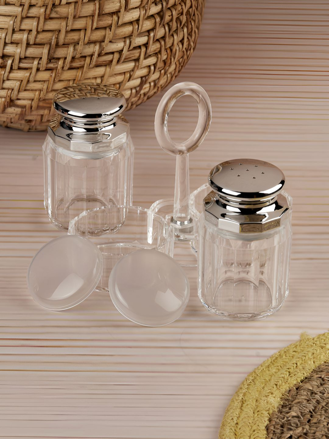 Kookee Unisex Transparent Salt and Pepper Shakers