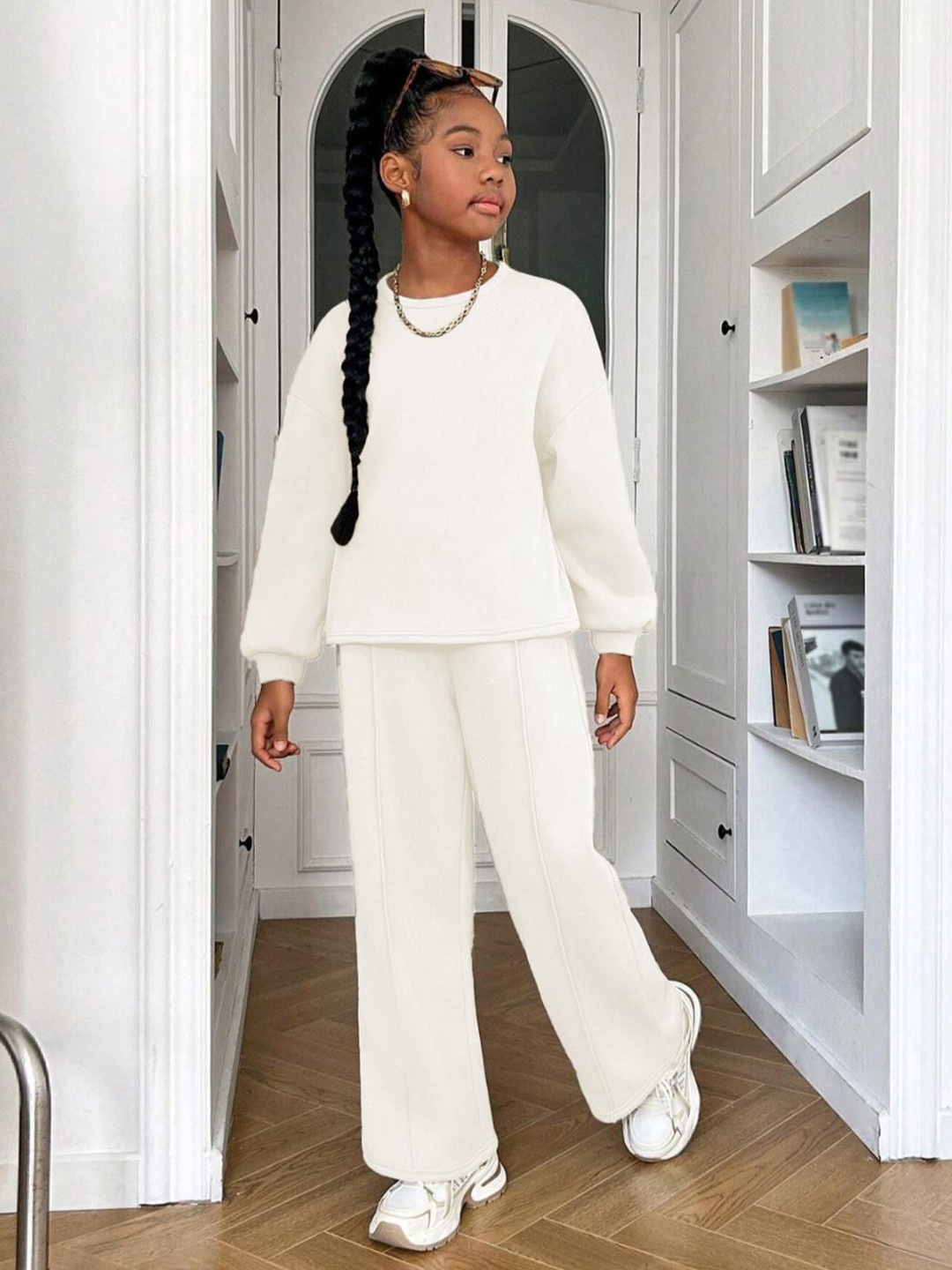 Kotty Girls Off White Round Neck Sweatshirt With Trouser