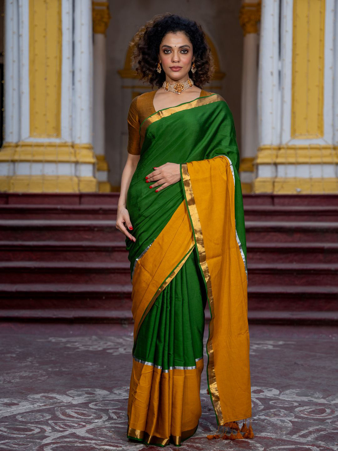 Suta Green Color Cotton Blend Saree