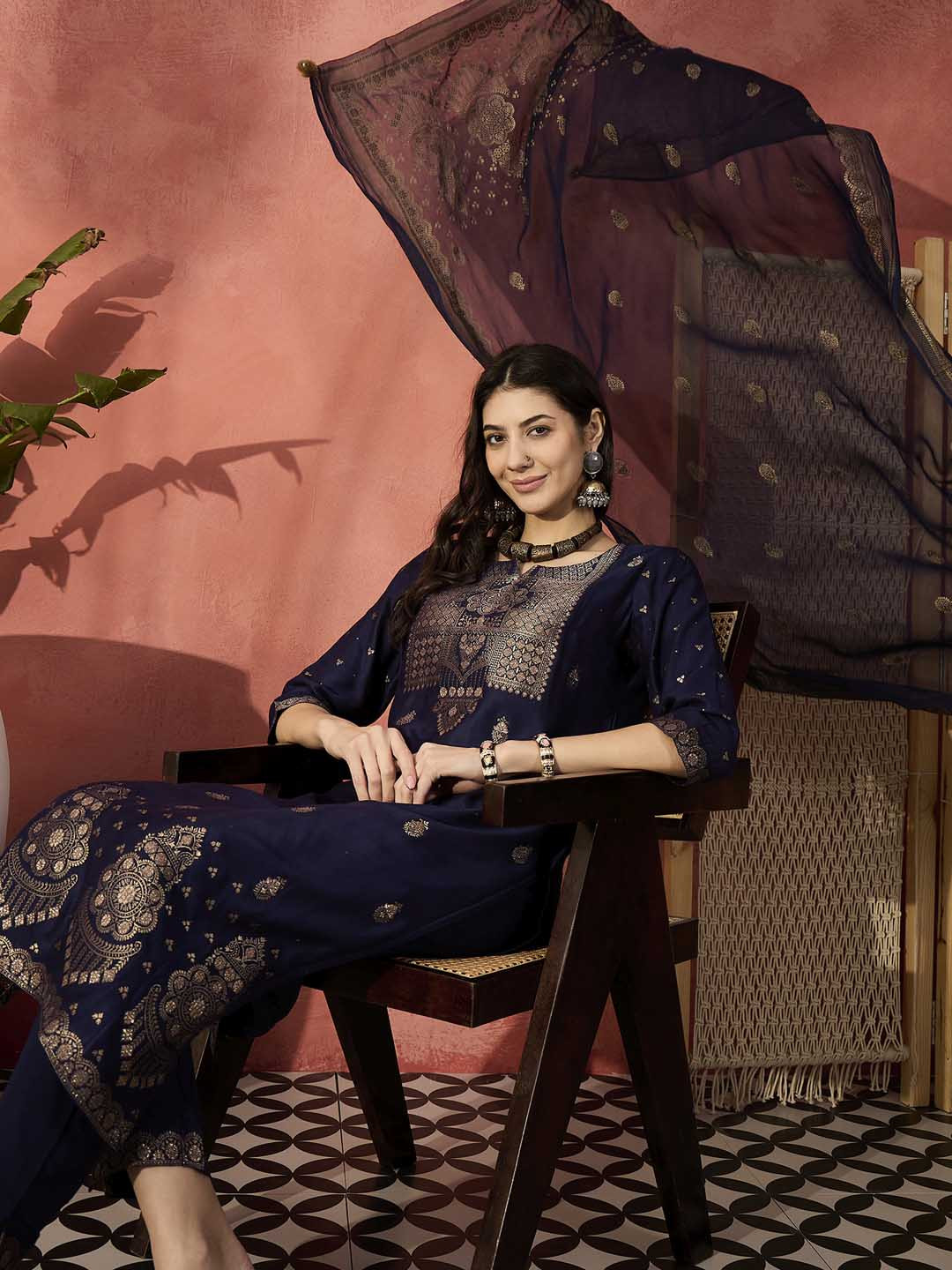 Ramas Floral Printed Straight Kurta With Trousers & Dupatta