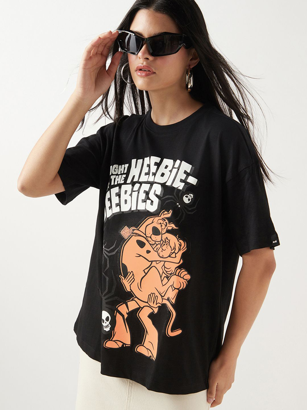 Bewakoof Air 1.0 Official Scooby Doo Merchandise Women's Graphic Printed Oversized T-Shirt