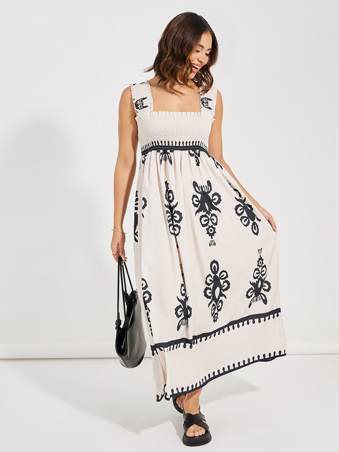 Styli Square Neck Strappy A-Line Maxi Dress