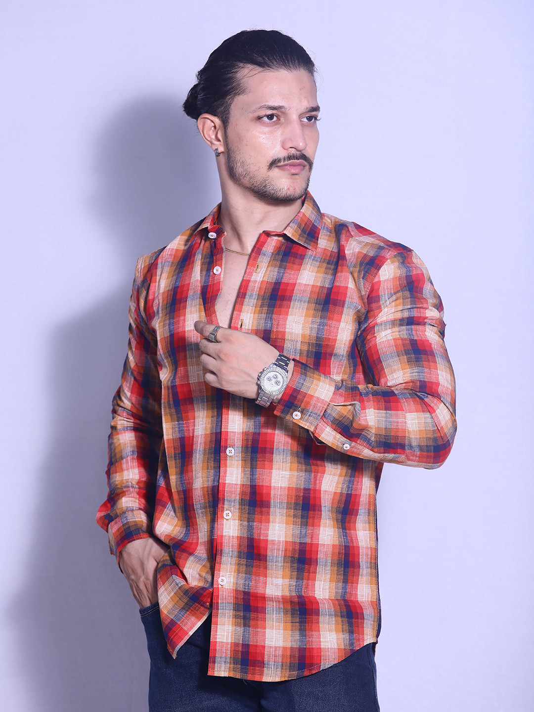 Binioz Men Classic Opaque Checked Casual Shirt