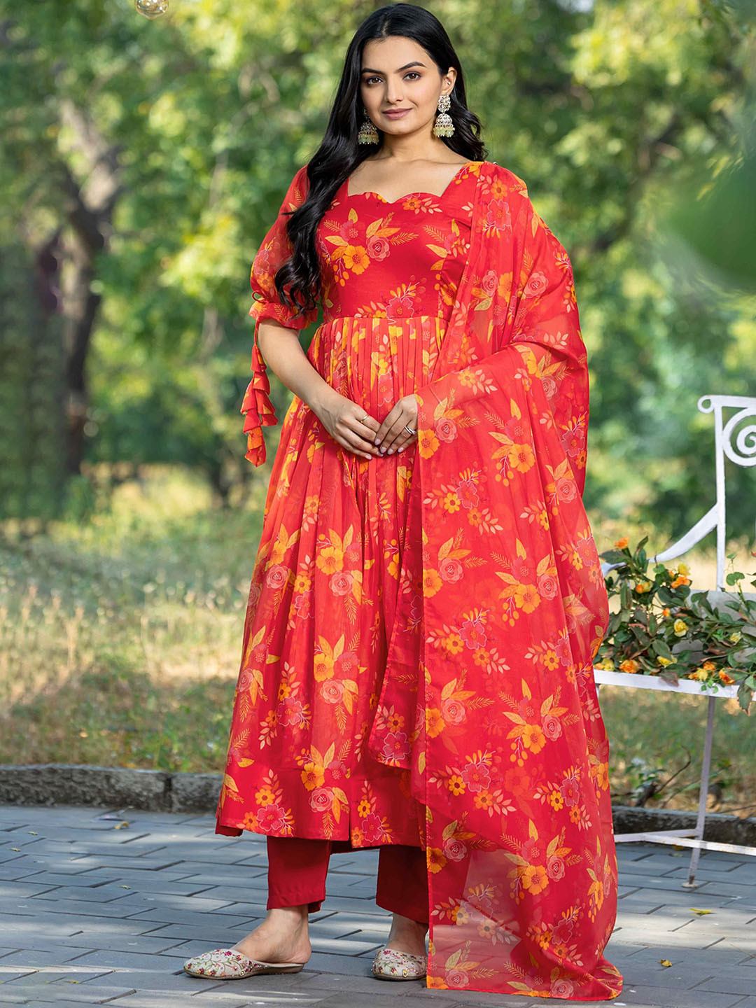 TextileNow Women Floral Printed Regular Kurti with Trousers & With Dupatta