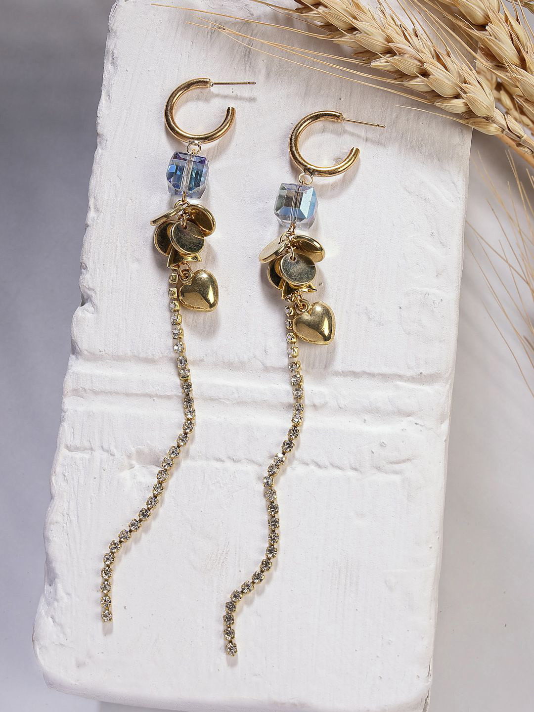 VESTIDO MODAS Gold-Plated Artificial Stones Studded And Beaded Contemporary Drop Earrings