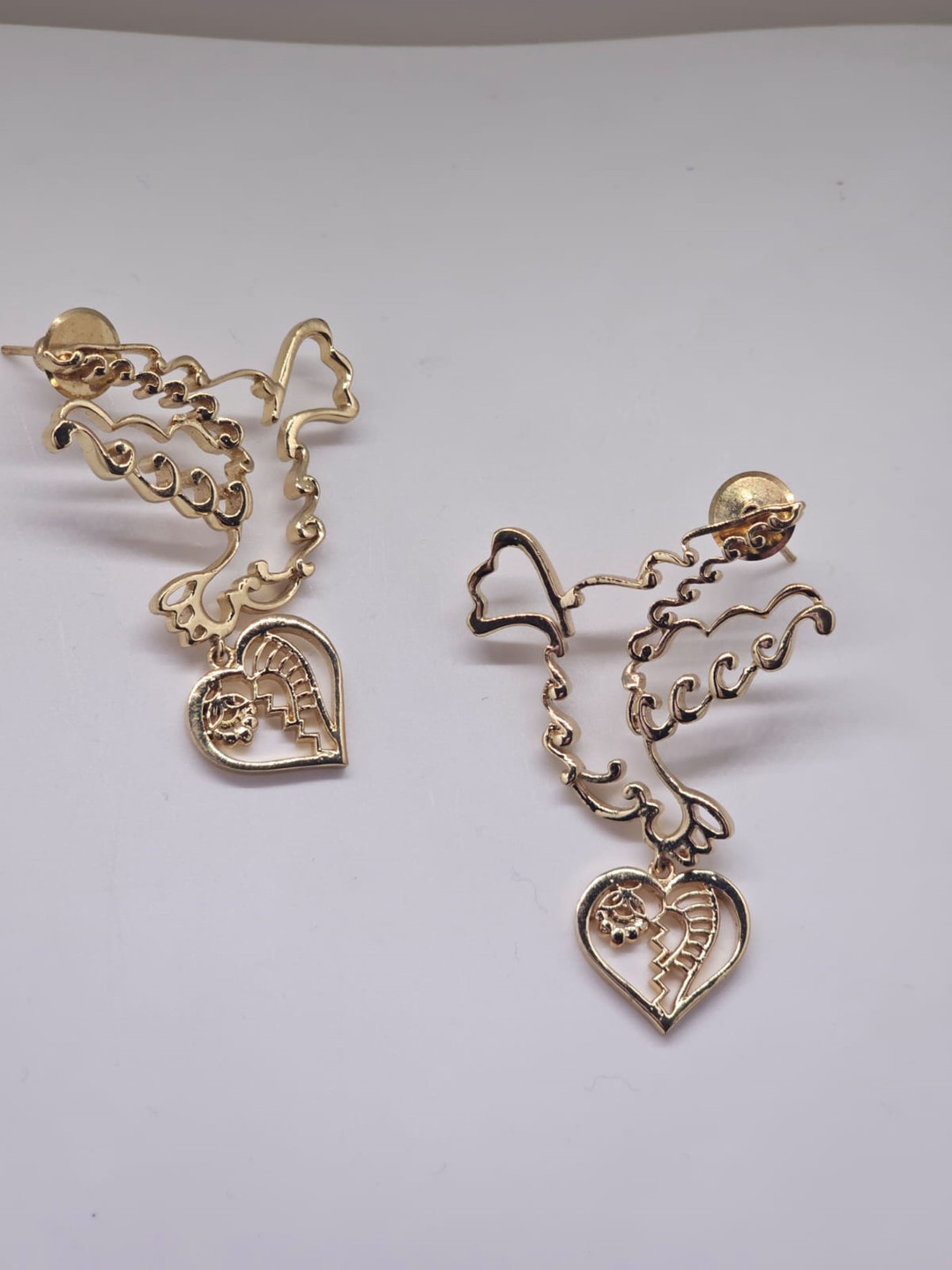 GAURISH BESPOKE JEWELLERY Gold-Toned Contemporary Ear Cuffs