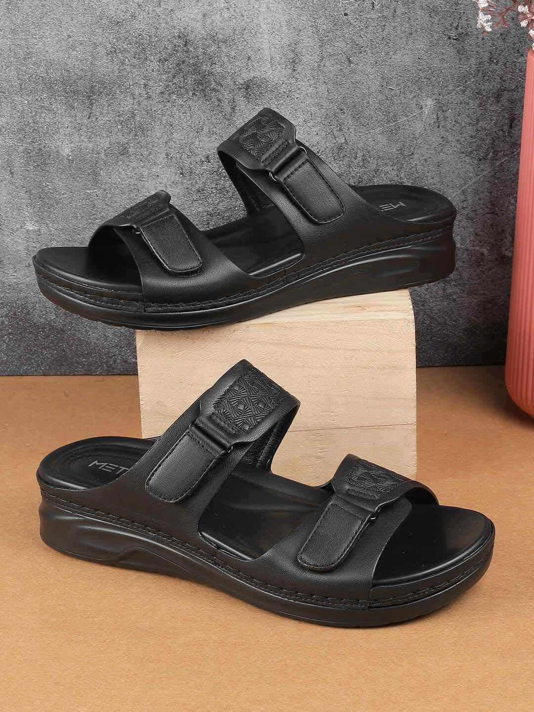 Metro Flatform Sandals with Laser Cuts