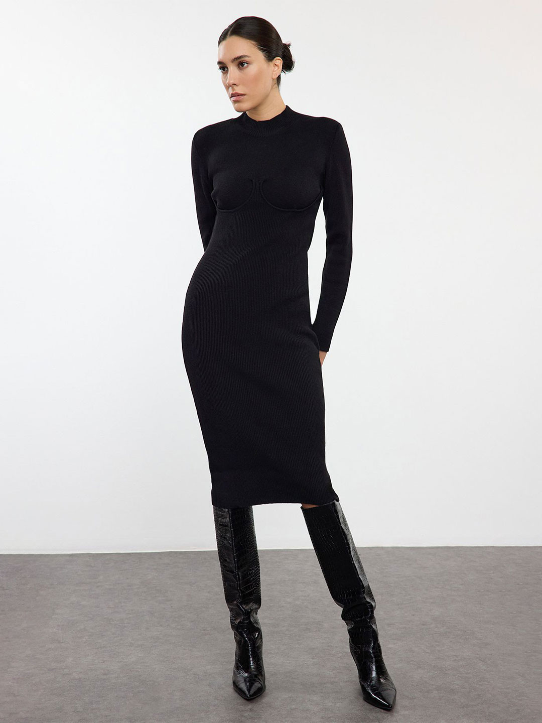 Trendyol Women Acrylic Mock Neck Bodycon Midi Dress