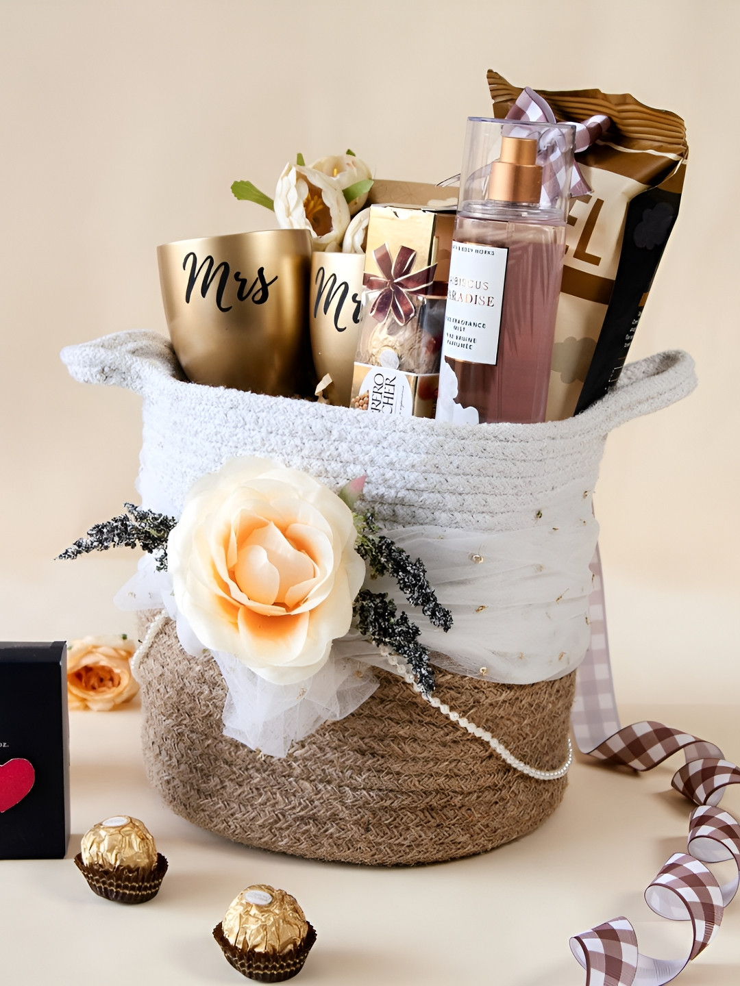 Giftcarnation Gold-toned Luxury Basket Gift Set
