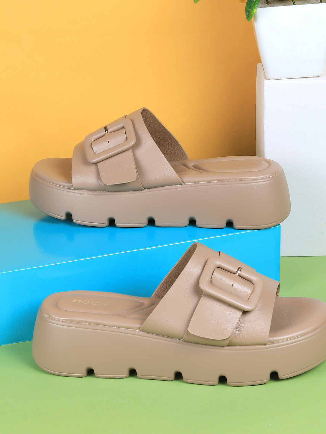 Mochi Women Flatform Sandals with Buckles