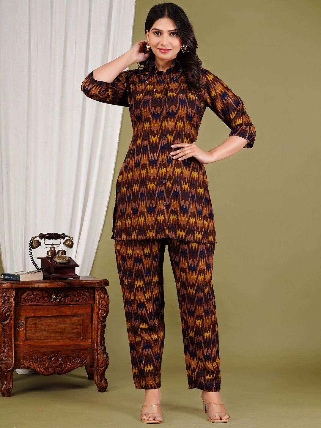 Cloth Bites Geometric Printed Shirt Collar Tunic With Trouser