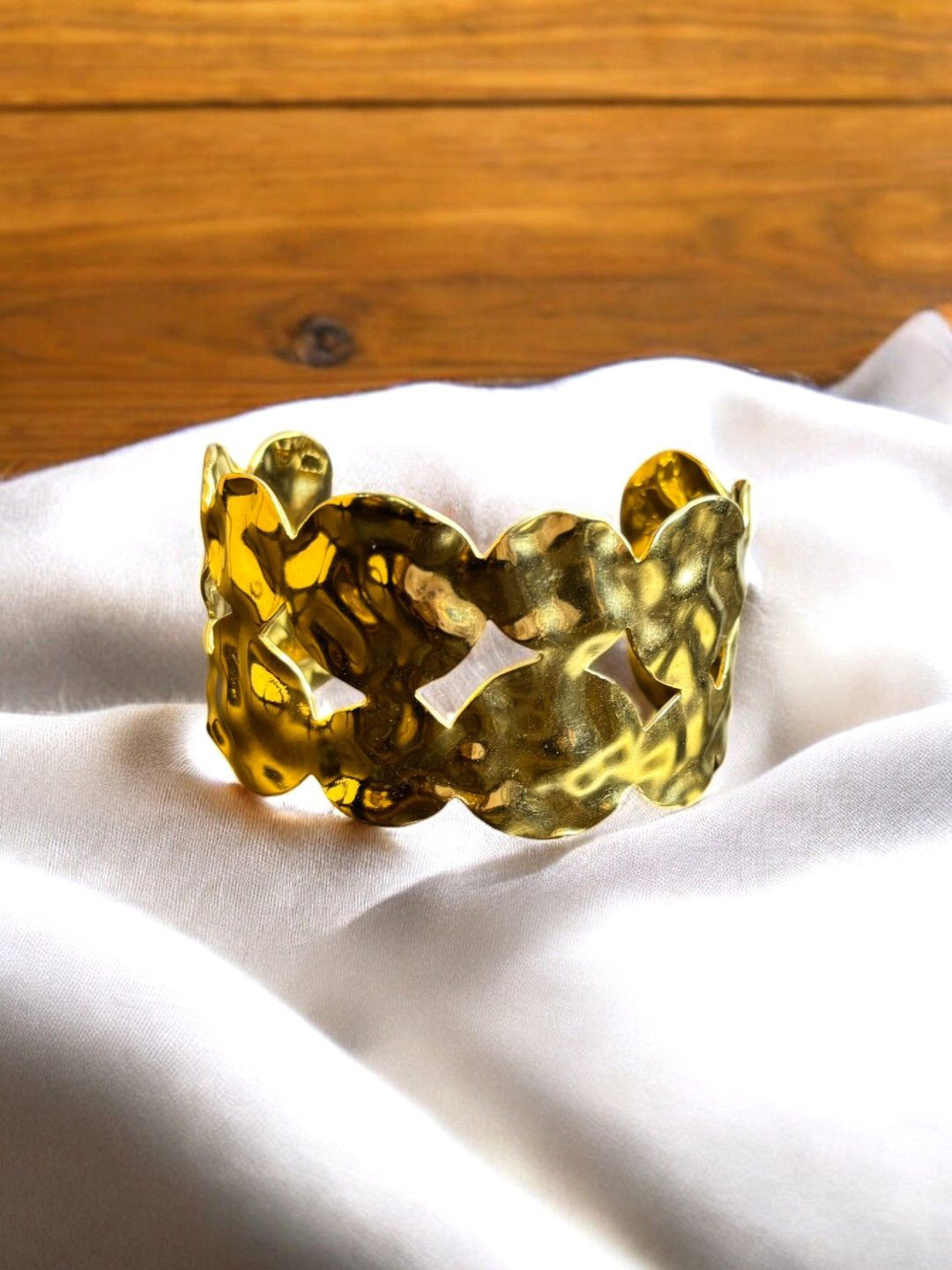 VIVAZS Stainless Steel Gold-Plated Link Hoops Cuff Bracelet