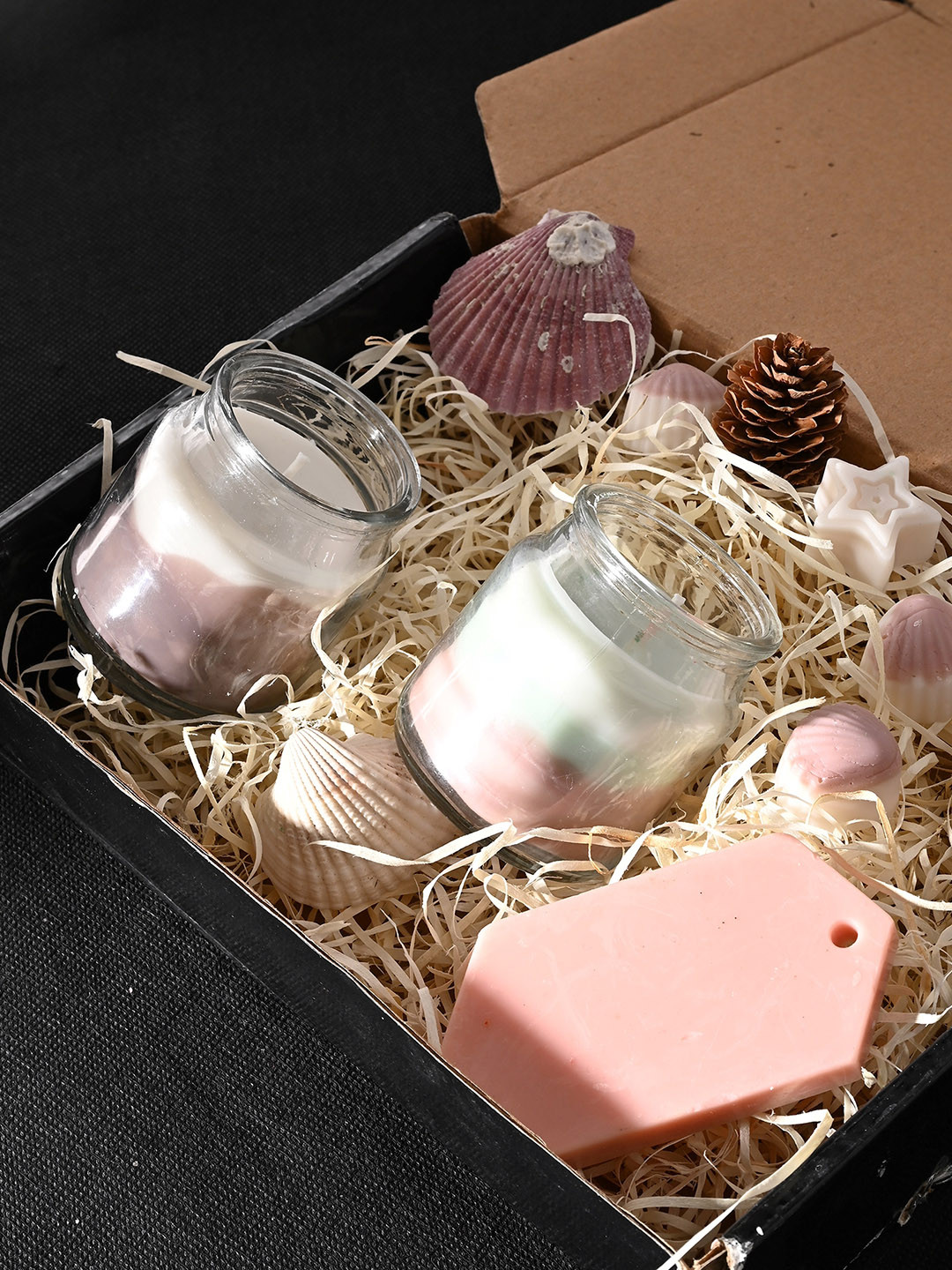 ANWYN Soy Wax Smokeless 1 Wick Mystic Sandalwood Solid Geometric Regular Jar Candles