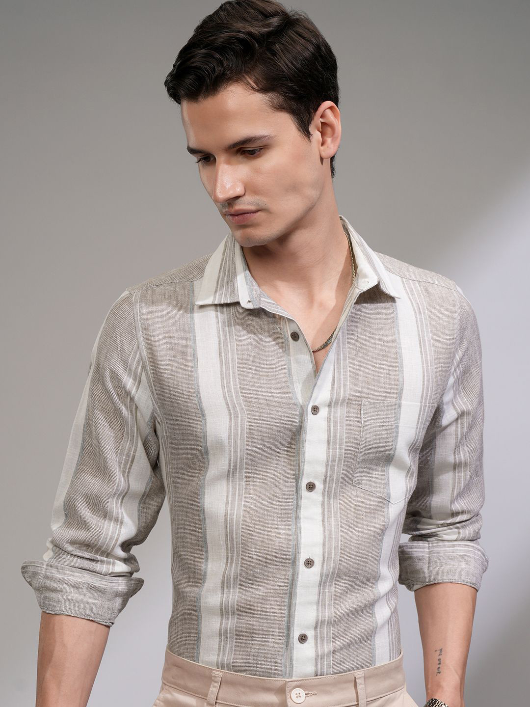 HIGHLANDER Men Slim Fit Opaque Checked Casual Shirt