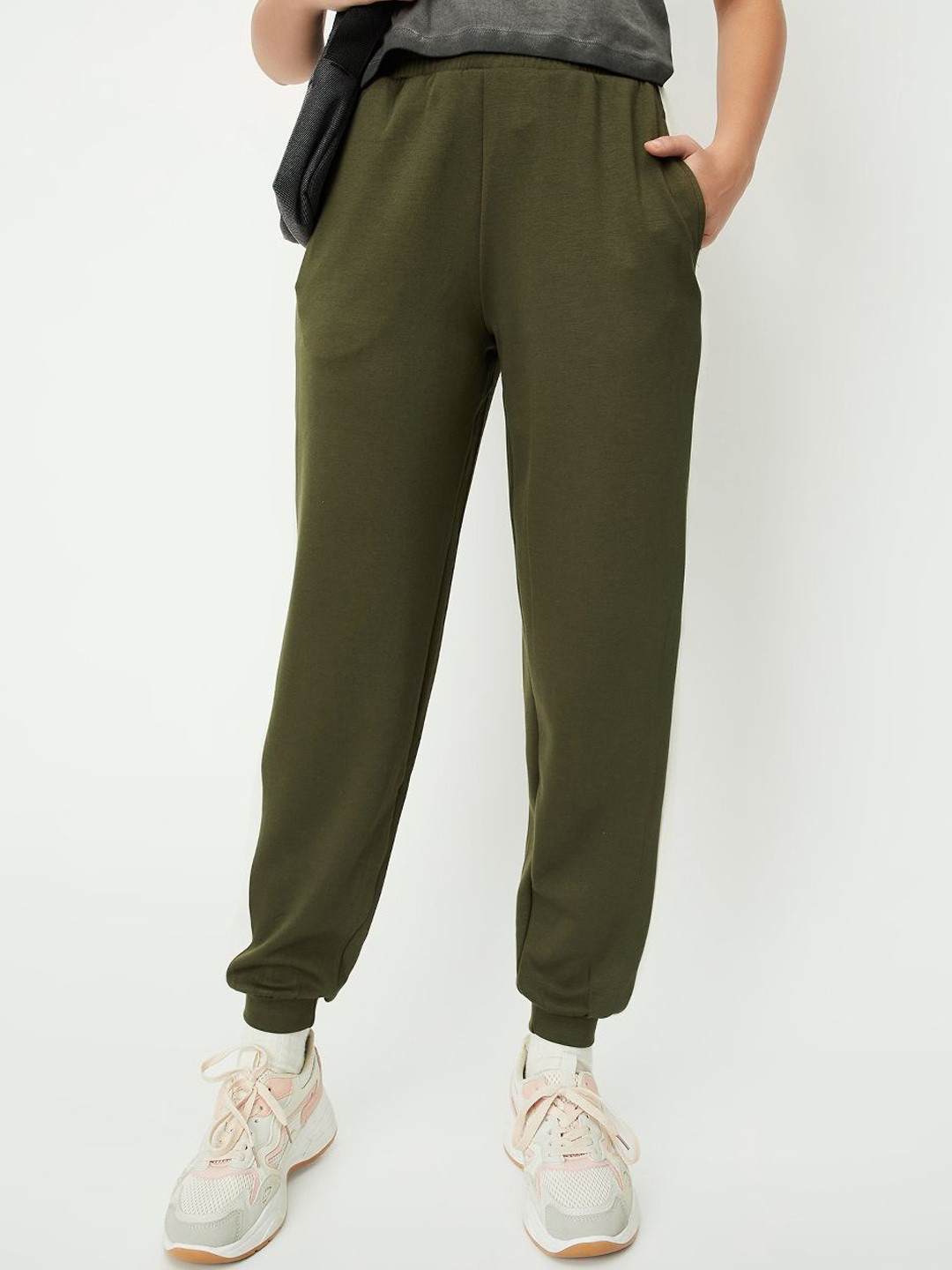 max Women Side Taped Joggers
