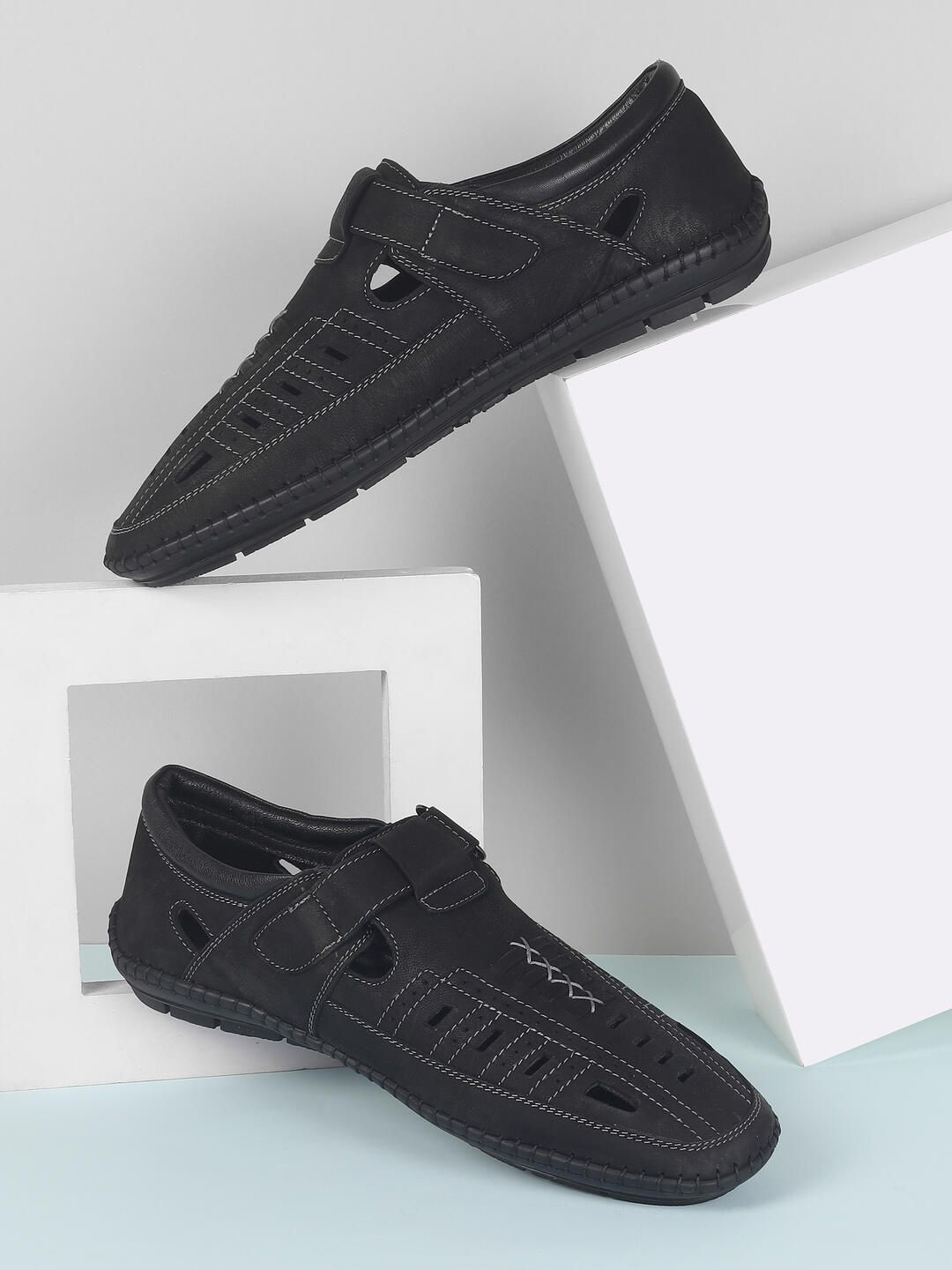 Mochi Men Leather Velcro Shoe-Style Sandals