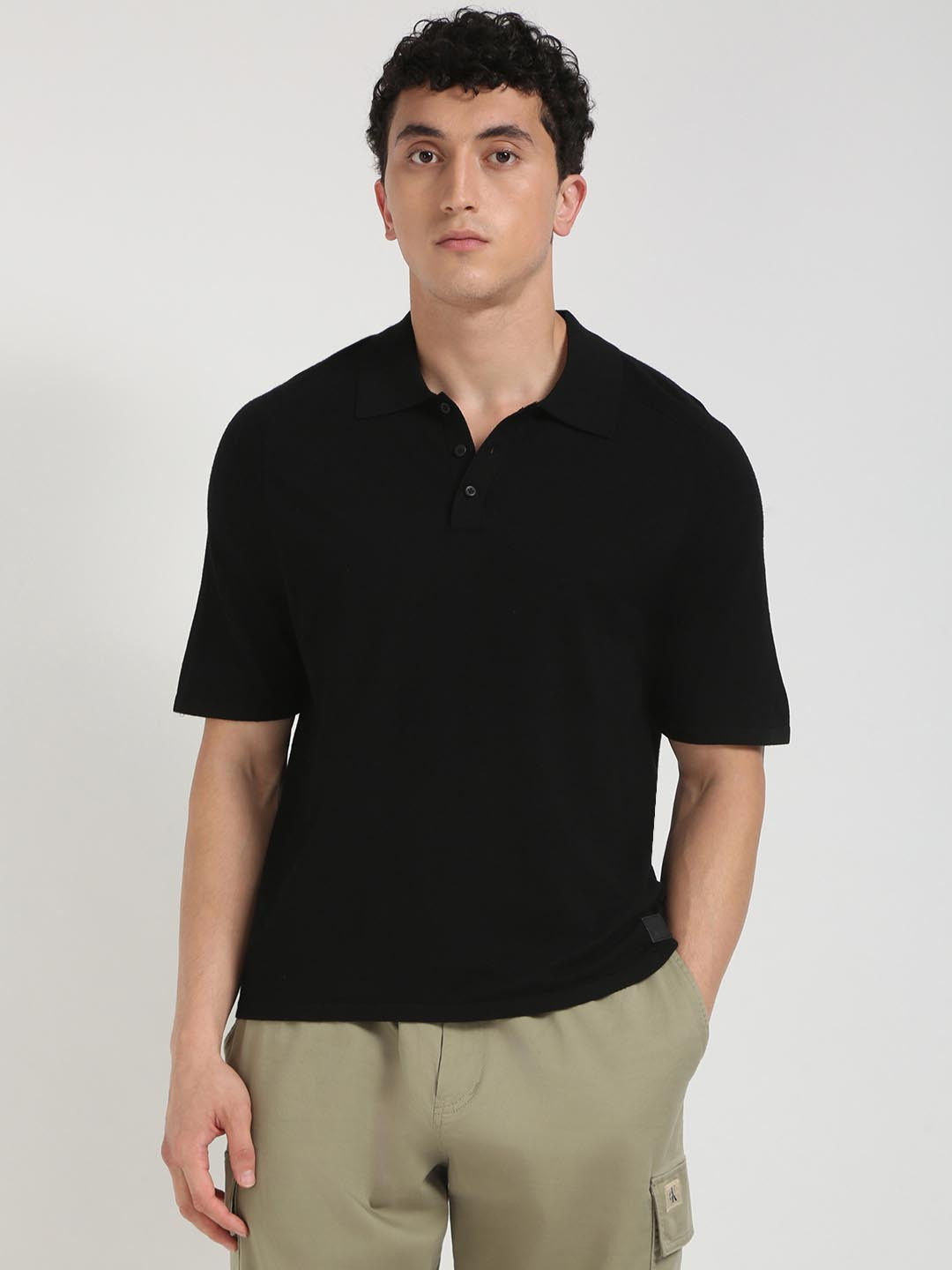 Calvin Klein Jeans Men Henley Neck Extended Sleeves Pockets T-shirt