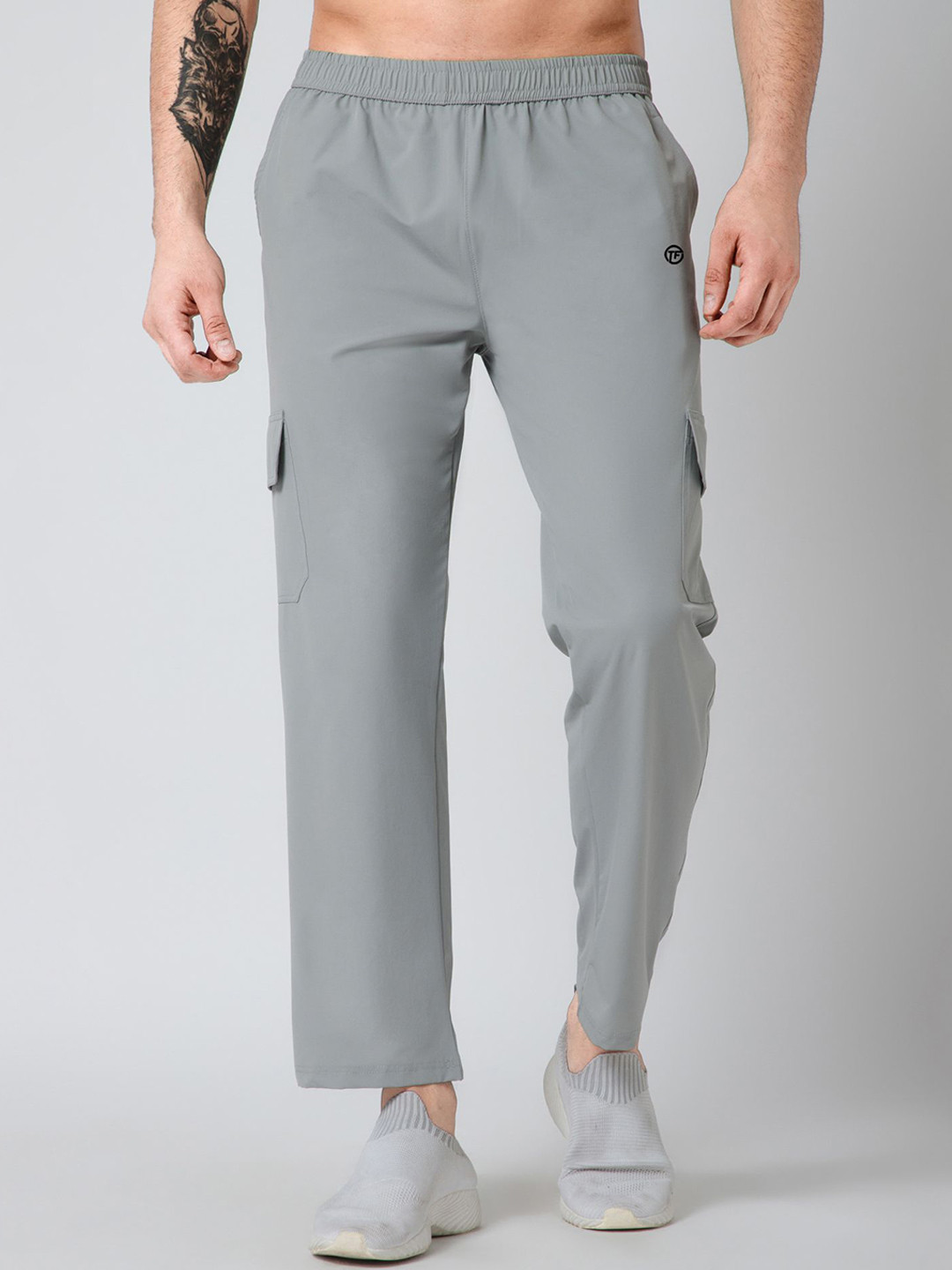 TURNFIT Men Relaxed Fit Cargo Track Pant