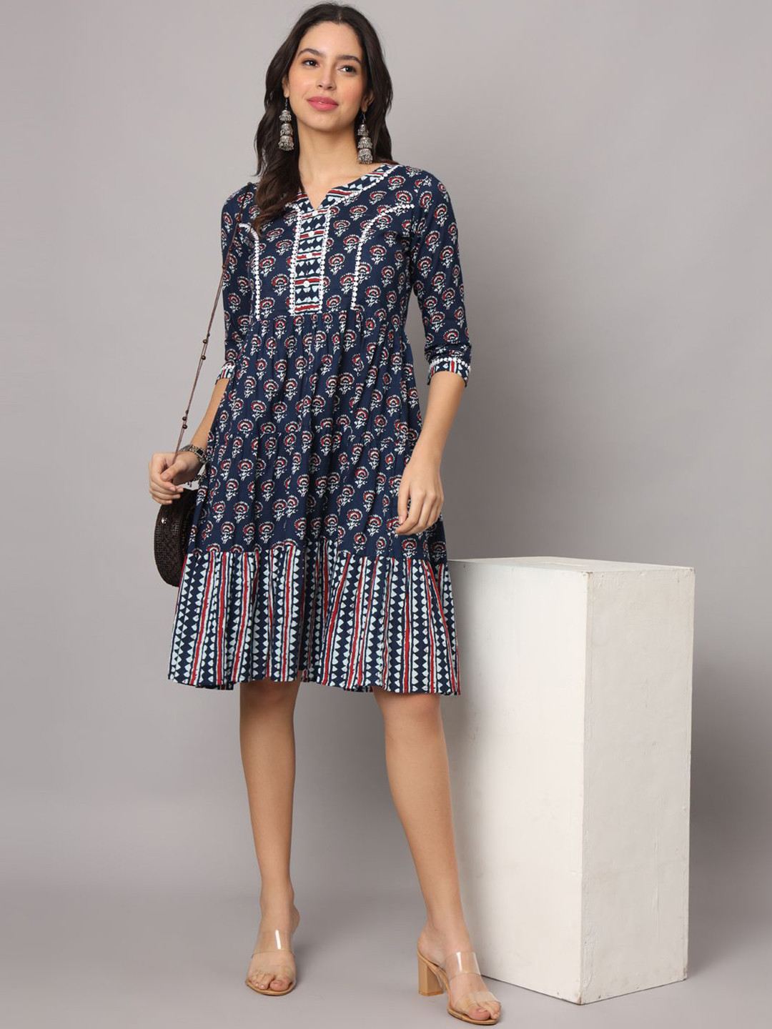 SUBAGI FASHION Women Floral Printed Cotton Fit & Flare Dress