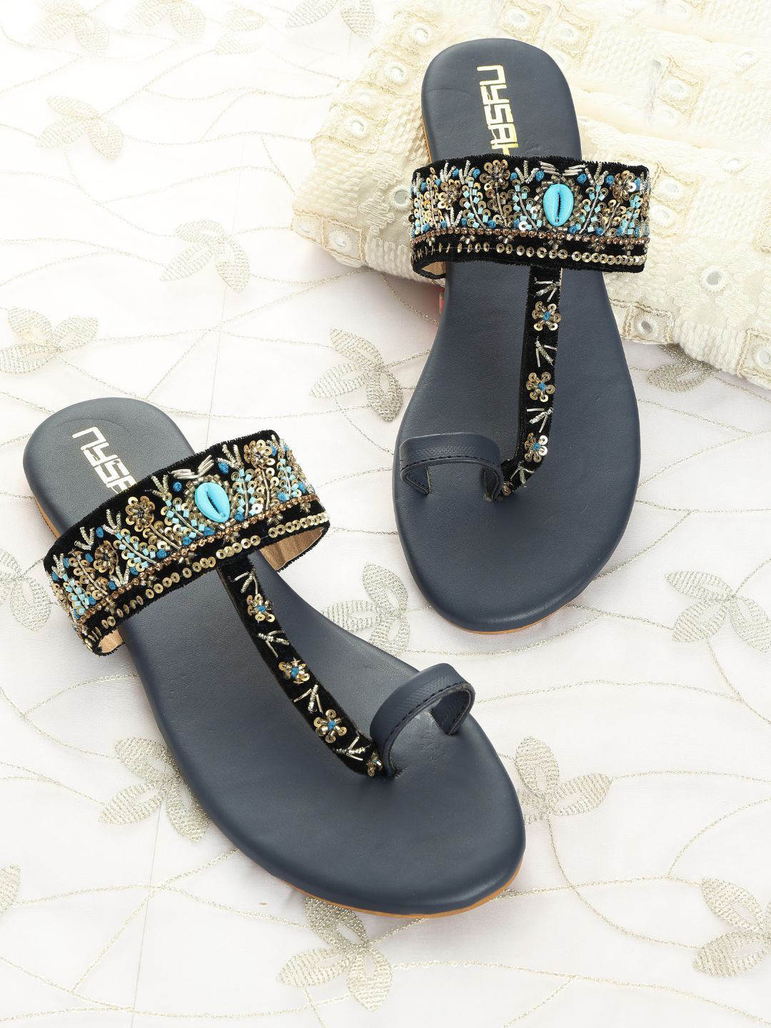 Nysah Women Embellished Ethnic Open Toe Flats