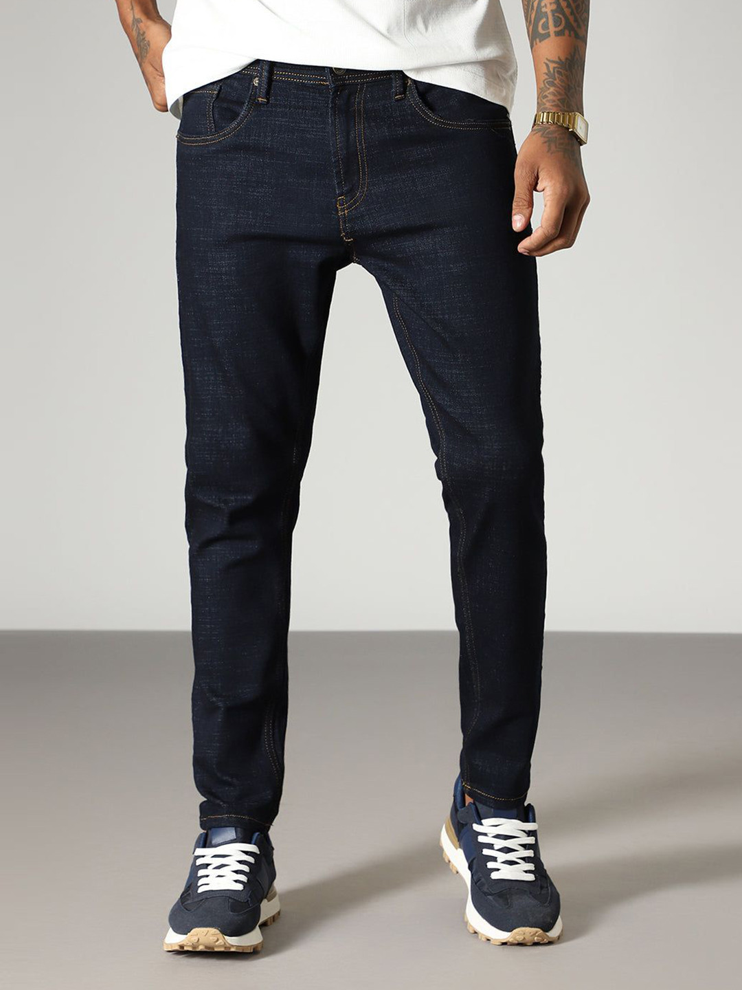 Banana Club Men Blue Contrast Thread Slim Fit Denim