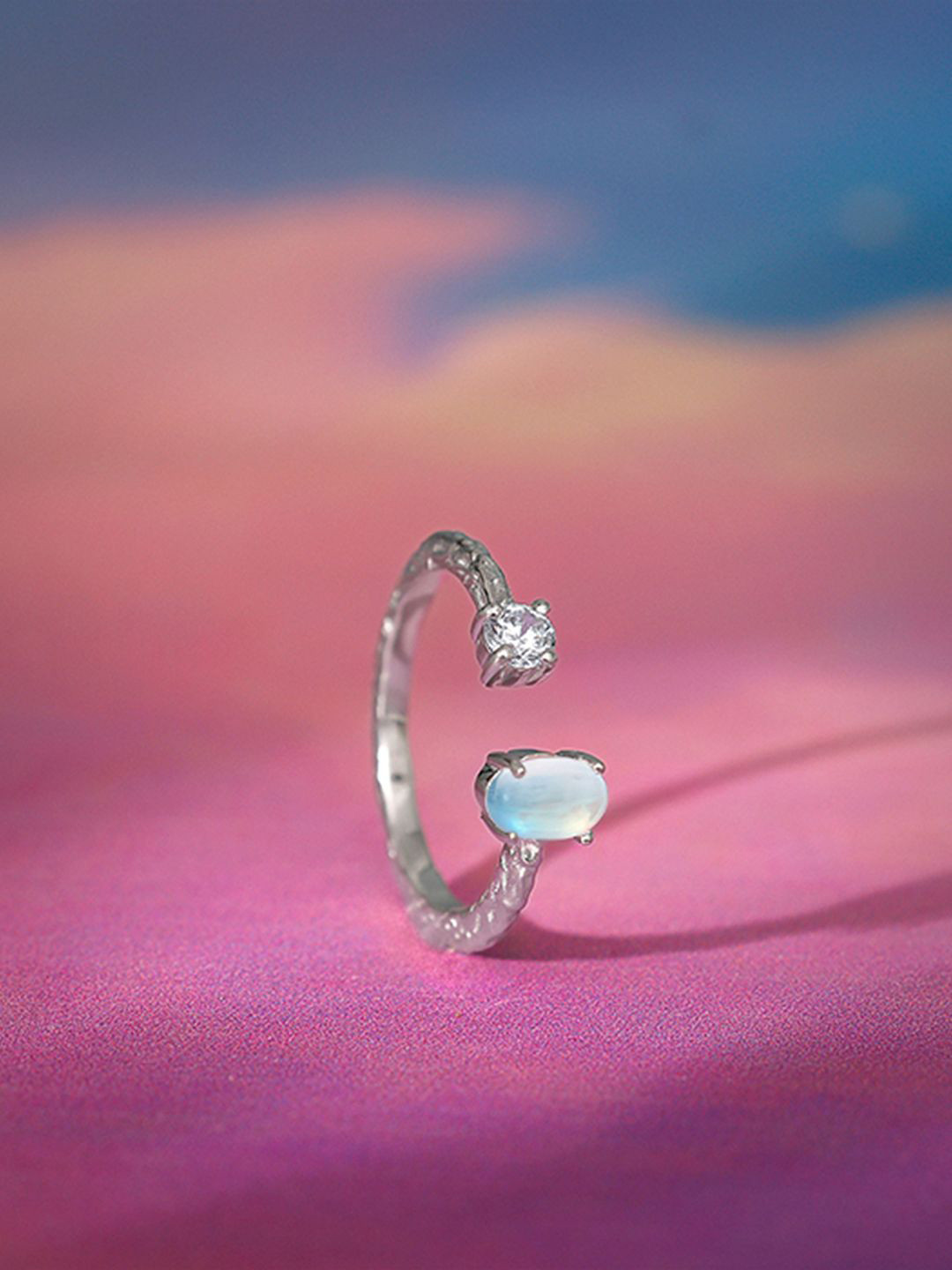 GIVA 925 Sterling Silver Rhodium-Plated Moonstone & Zircon Bold & Pretty Finger Ring