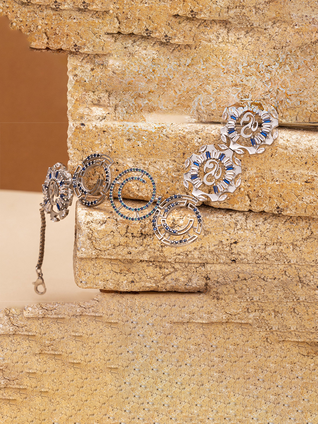 GAURISH BESPOKE JEWELLERY Brass Silver-Plated Necklace
