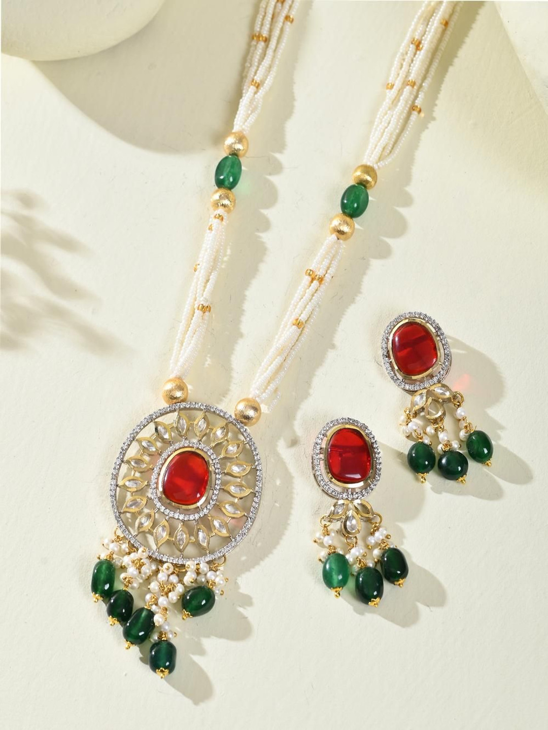 STYYO Gold-Plated Kundan Stone Studded & Beaded Jewellery Set