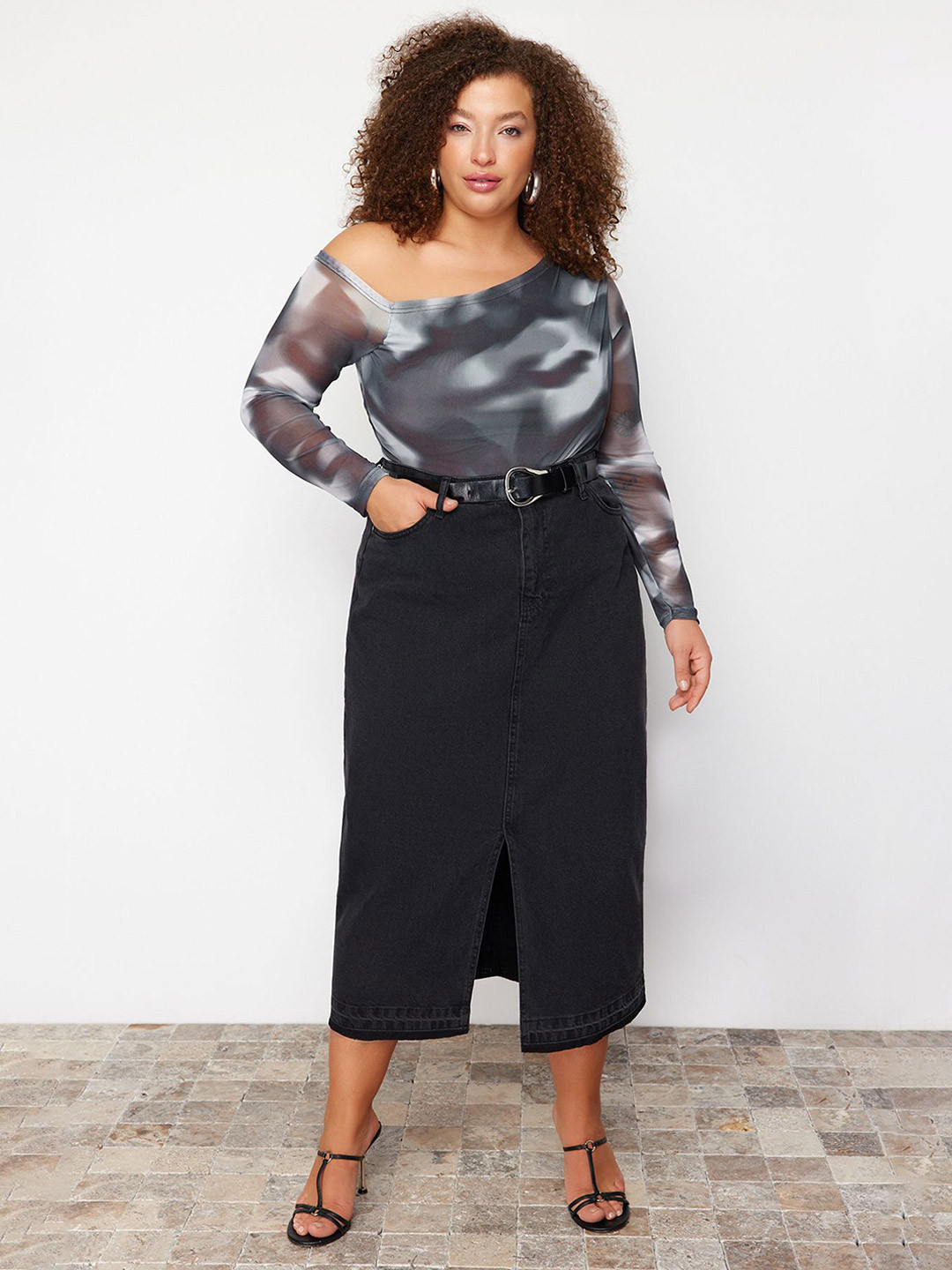 Trendyol Women Plus Size Abstract Printed One Shoulder Top