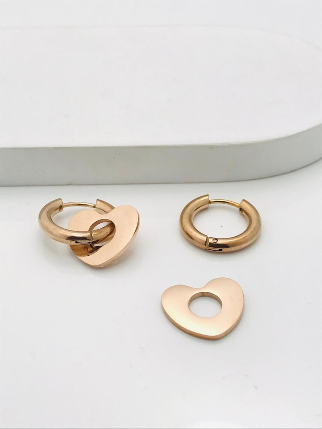 ANJNI CREATION Rose Gold-Plated Contemporary Shaped Drop Earrings