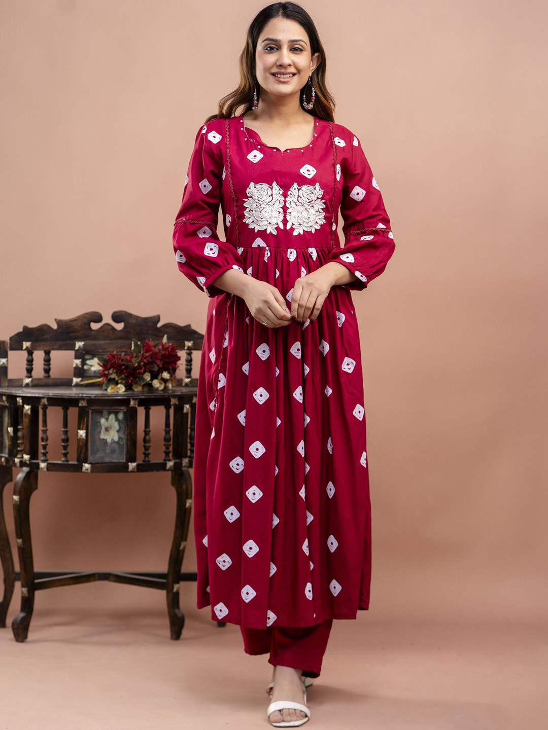 POSHART FASHION AS UNIQUE AS YOU ARE Bandhani Printed Thread Work Kurta With Trousers