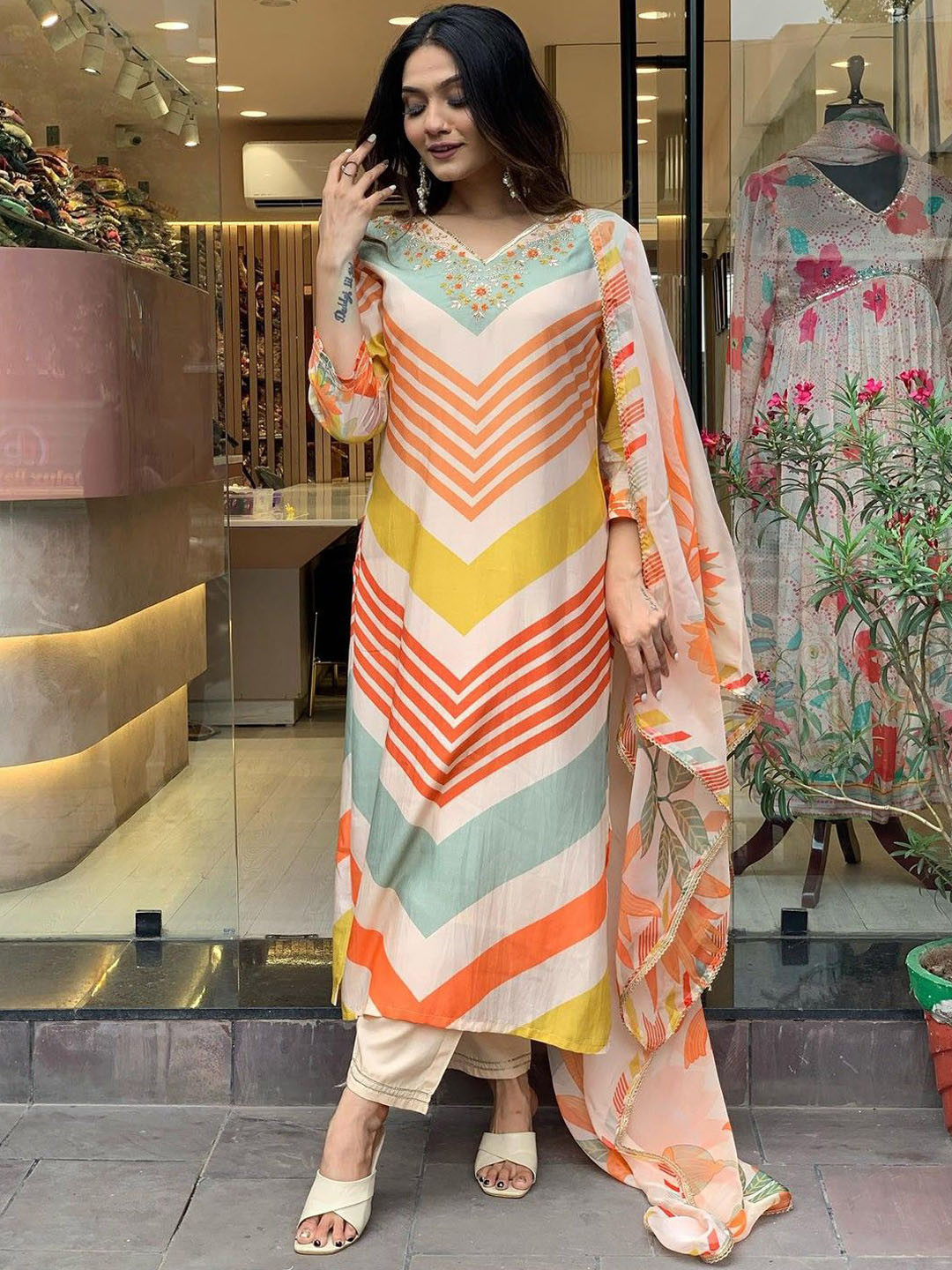 DIVASTRI Geometric Printed Gotta Patti V-Neck Straight Kurta With Trousers & Dupatta