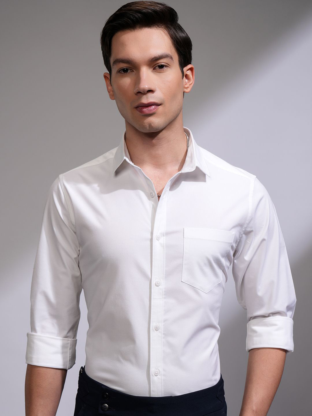 HIGHLANDER Men Solid Occasion Slim Fit Shirt