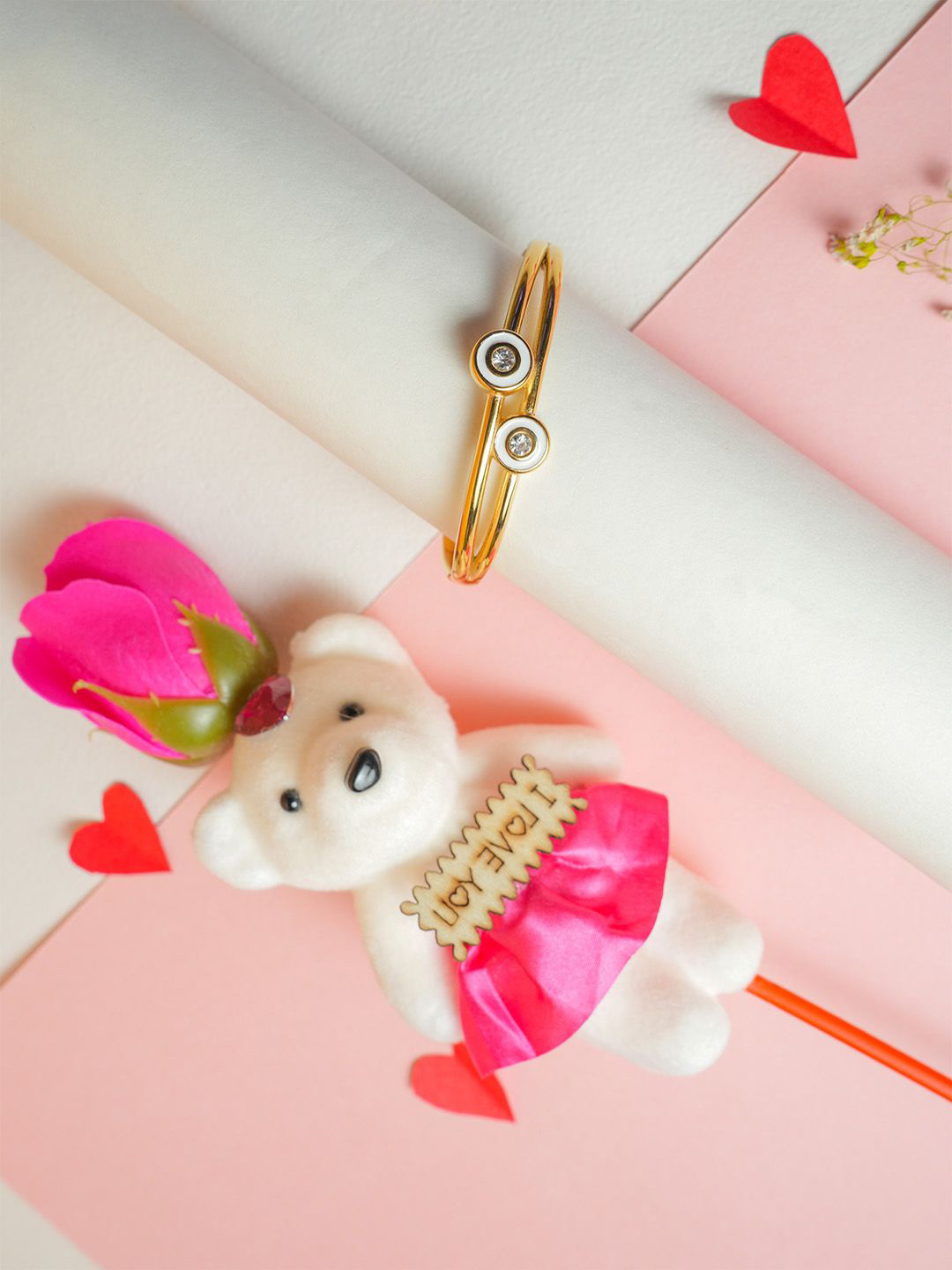 VIRAASI Set Of 2 Valentine Teddy And Bracelet Gift Set