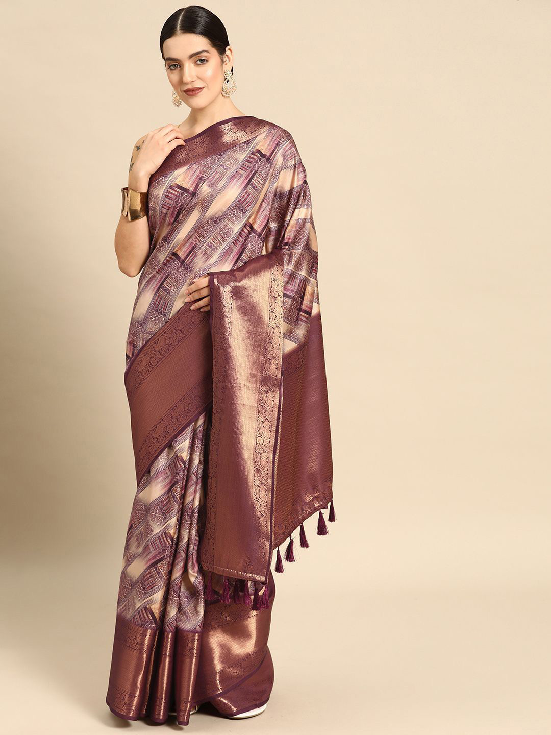 DIVASTRI Kanchipuram Pattu Silk Zari Woven Digital Print Saree With Woven Border & Pallu