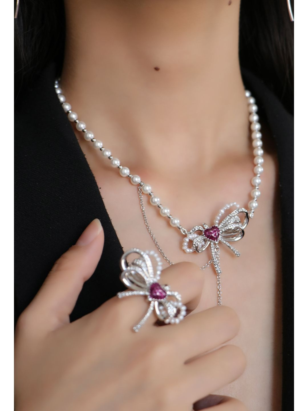 Sahi London Rhodium-Plated Artificial Stones Studded And Beaded Heart Bow Finger Ring