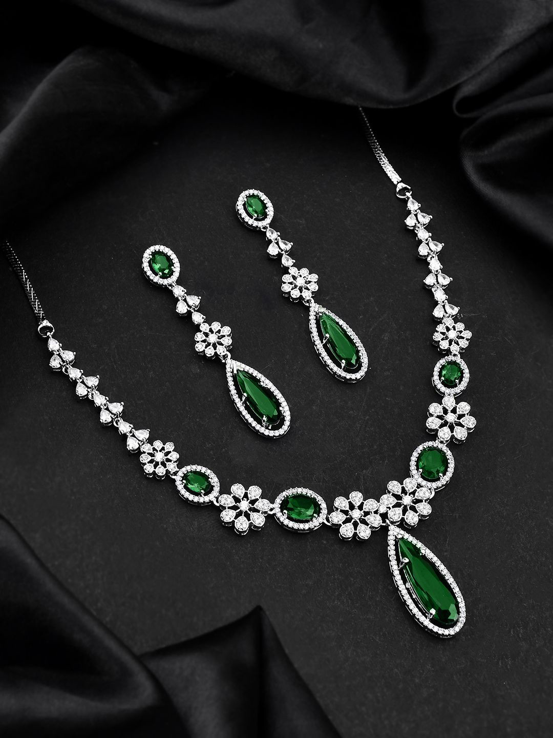 Voylla Sparkling Essentials Emerald Glam American Diamond Necklace Set