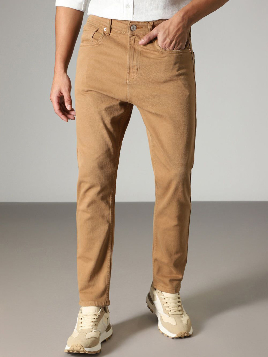 Banana Club Men Slim Fit Stretchable Brown Carrot Fit Denim Jeans