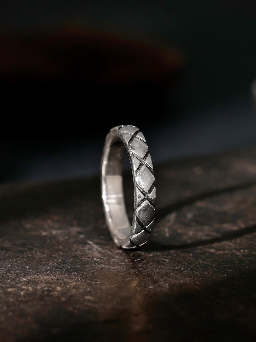 GIVA Men 925 Sterling Silver-Plated Oxidised Rider Edge Ring Fixed Size Indian - 17